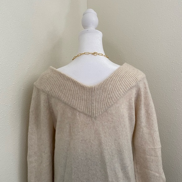 H&M Tan V-neck Sweater - Picture 8 of 13